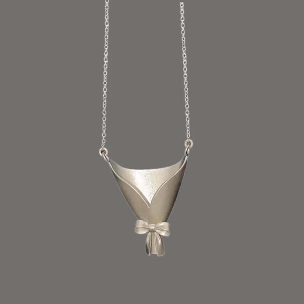 Vintage Bloom Pendant Necklace