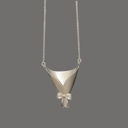 Vintage Bloom Pendant Necklace